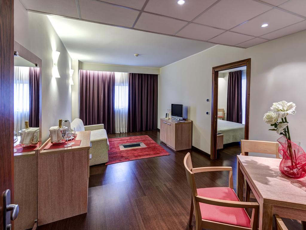 Hotel Capital Rovigo Extérieur photo